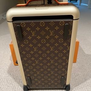 BRAND NEW!! Louis Vuitton Horizon Soft 55cm Duffle